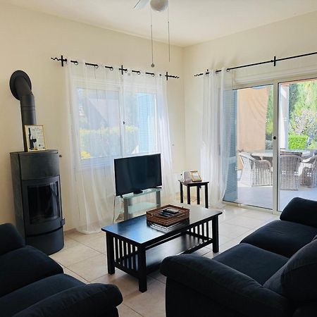 Beach Villa Gladiolus Neo Chorio Exterior foto
